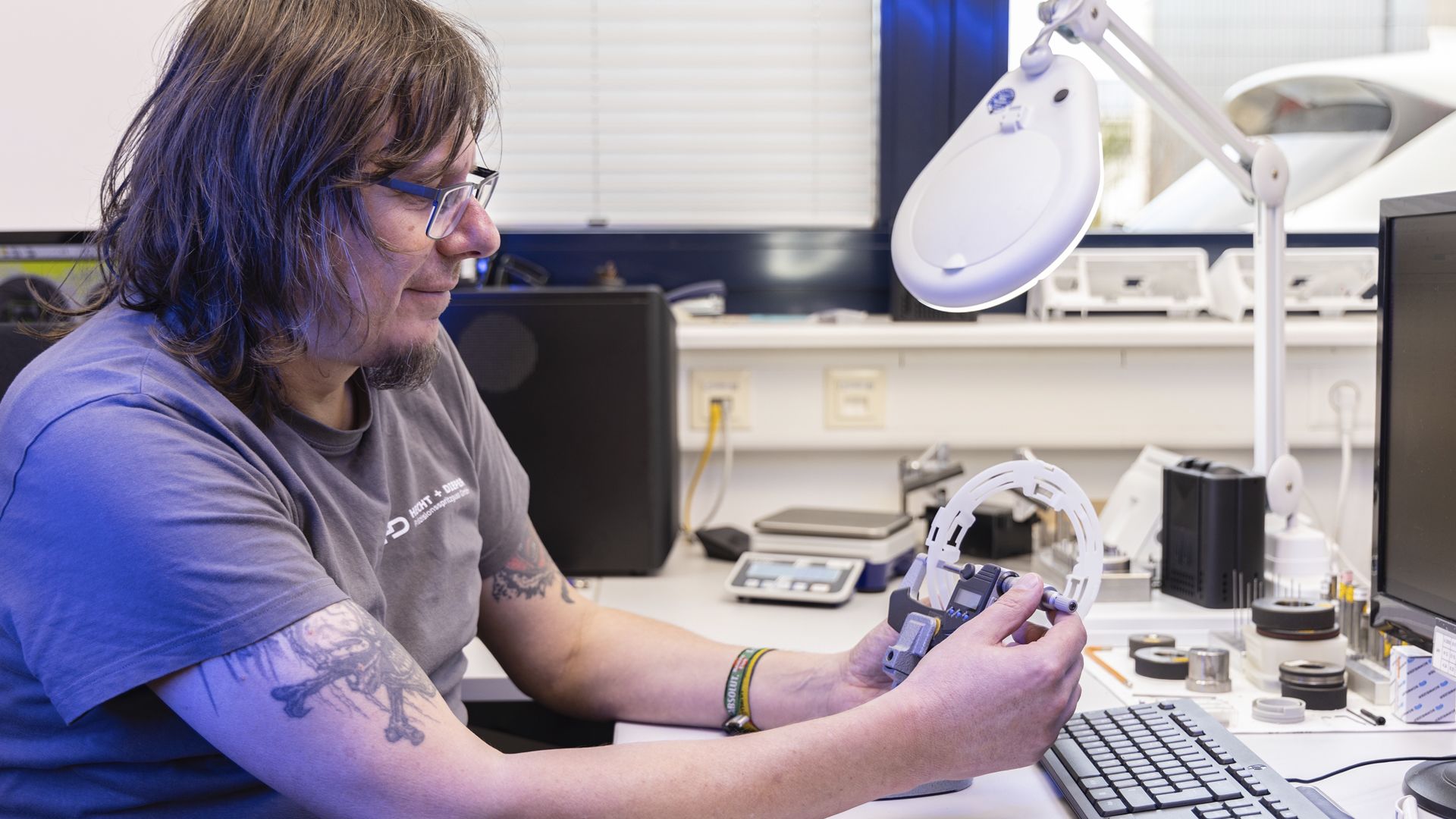 Details HECHT + DIEPER Präzisionsspritzguss GmbH